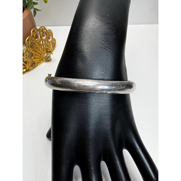 Vintage Tiffany & Co. 925 Sterling Silver Hinged Bangle Bracelet 7 1/4” Classic - Picture 4 of 9